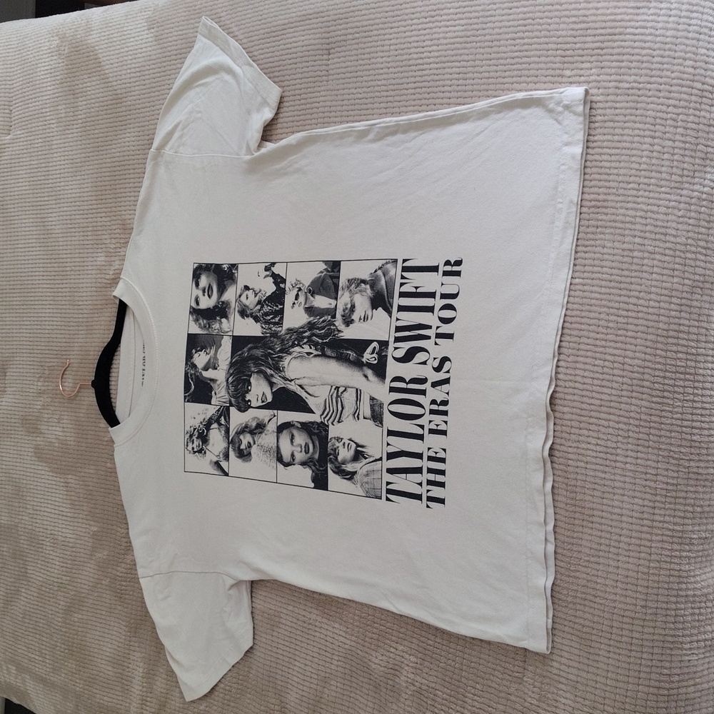Taylor Swift THE‎ ERAS TOUR Tee Shirt Size S